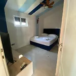 Ylona Apartment Primosten