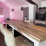 Ylona Apartment