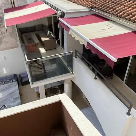 Villa Ylona Apartman Primosten