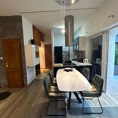 Villa Ylona