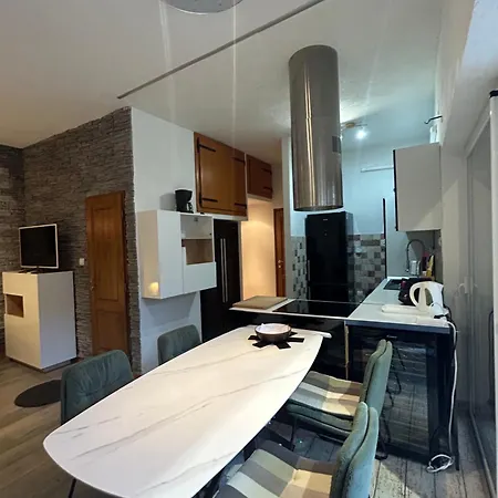 Apartman Villa Ylona