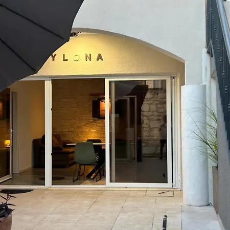 Villa Ylona *