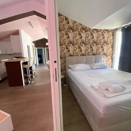 Apartman Villa Ylona