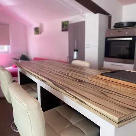 Villa Ylona Apartman