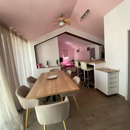 Apartman Villa Ylona *