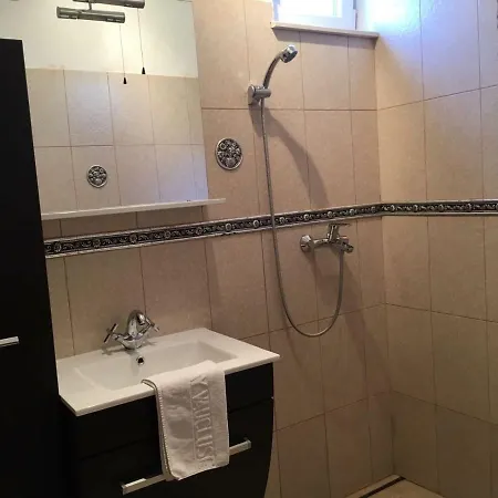 Apartman Villa Ylona *